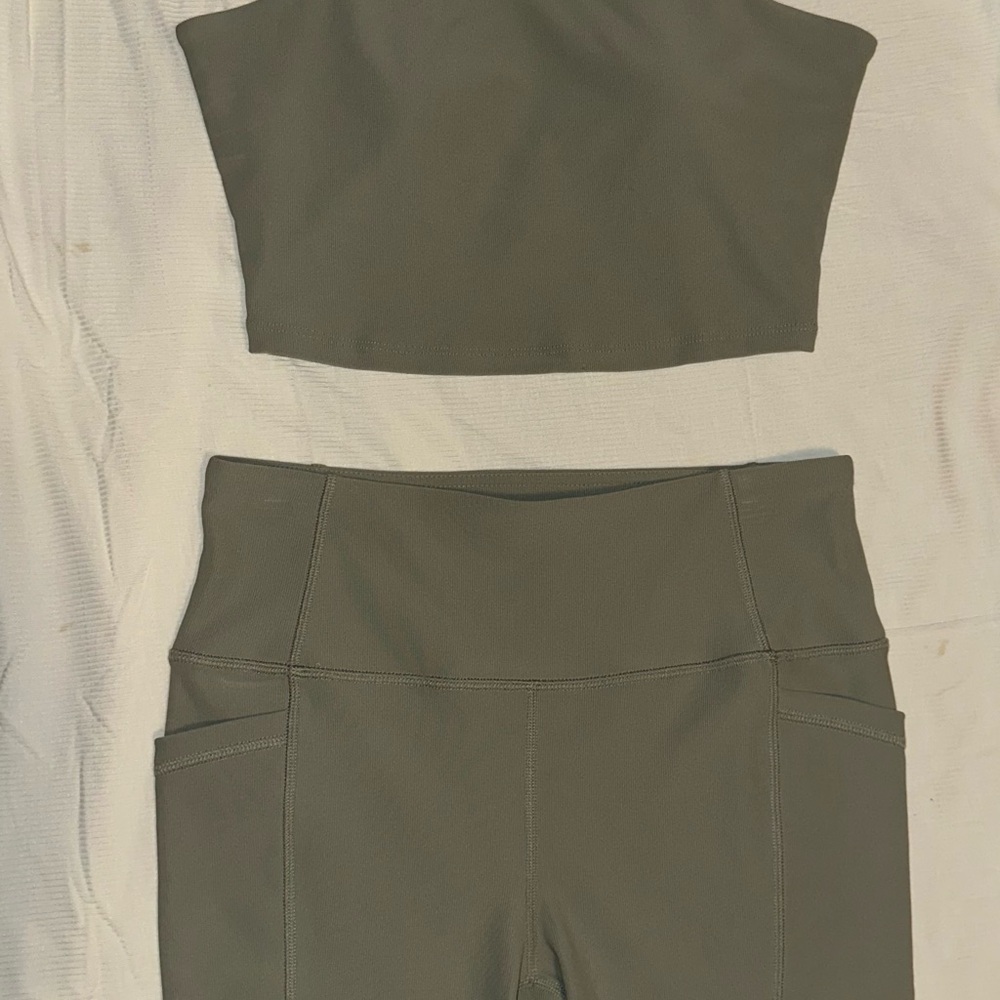 Women's Athletic Set in Olive Green